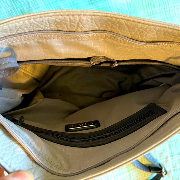 Handbag - Picture 3 of 5